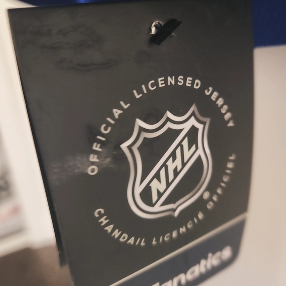 Johnny Bower Autographed Toronto Maple Leafs Jersey - Picture 6 of 8